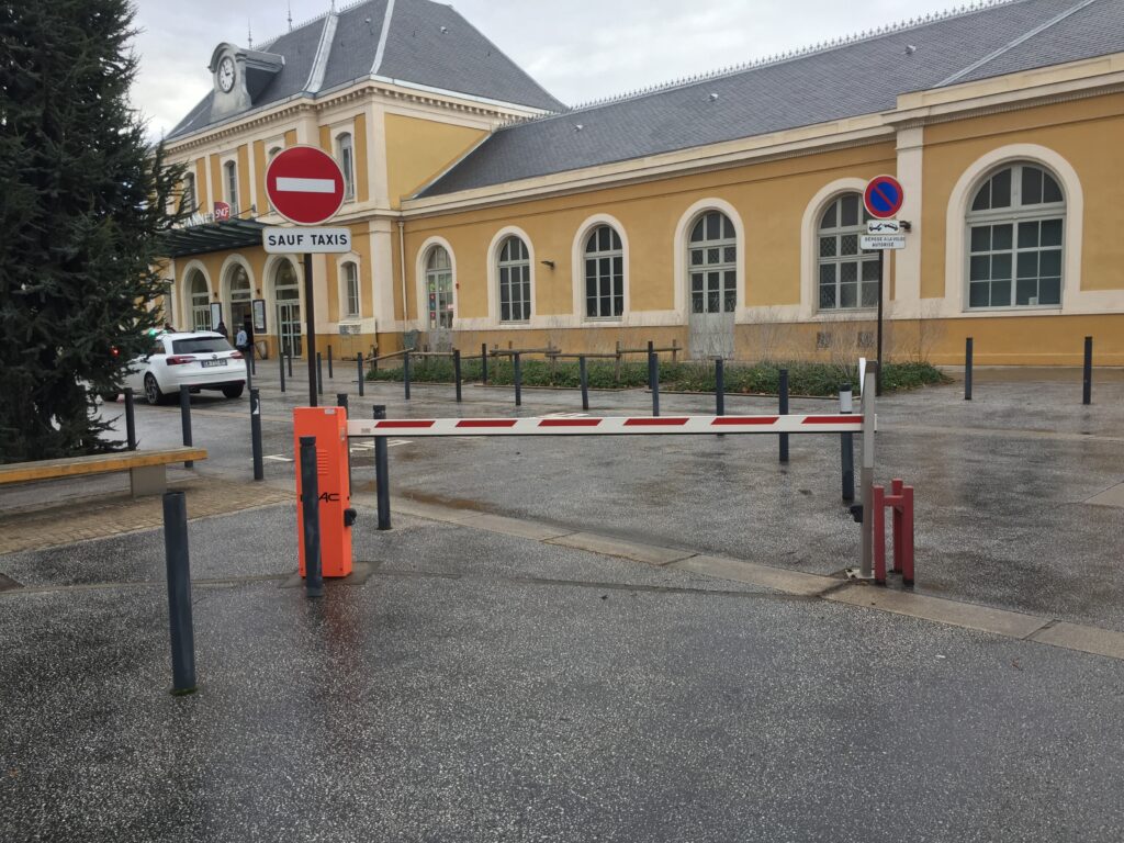 Automatisme Roanne - Barrière automatique à Roanne - Installation d'automatisme à ROanne